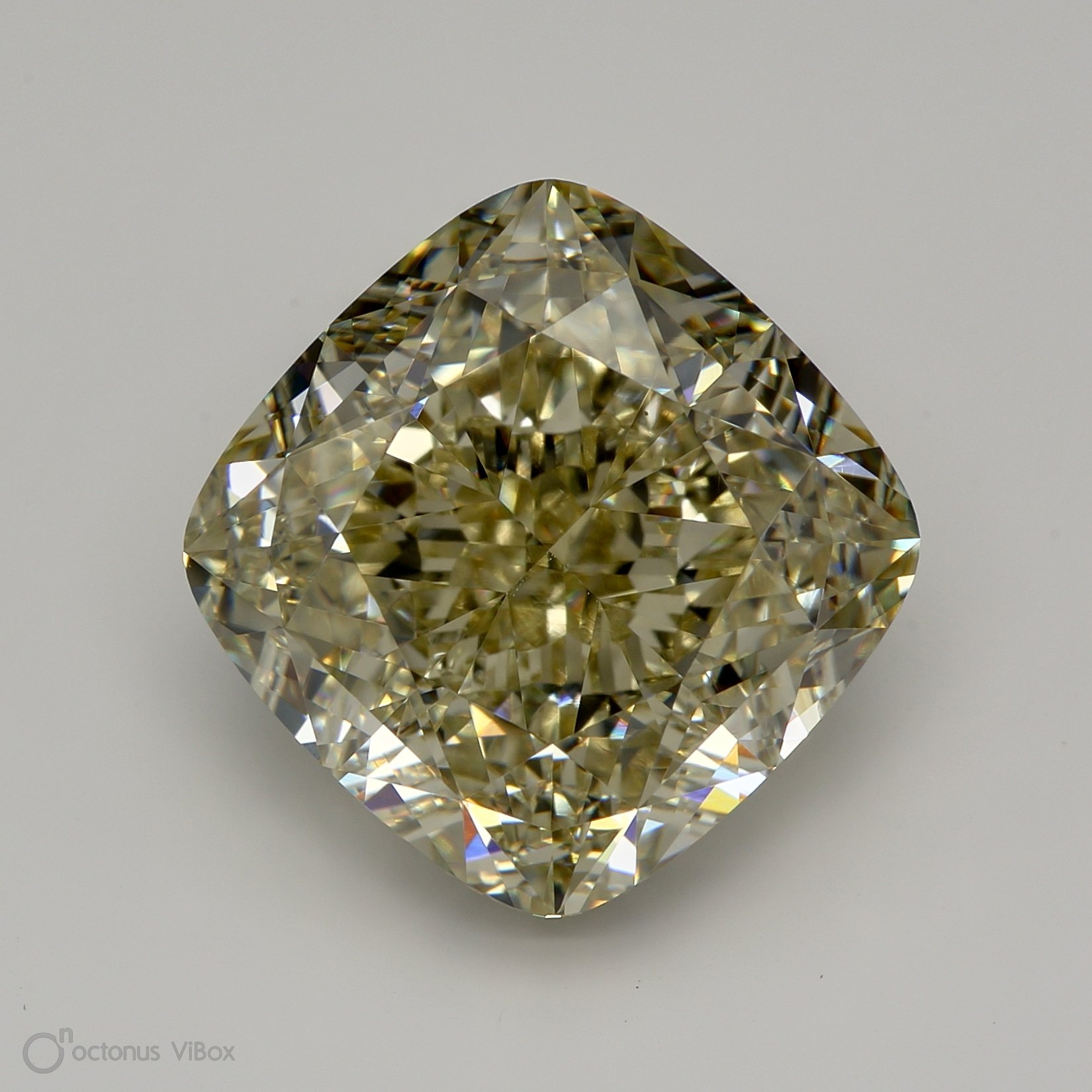 Бриллиант Кушон 10.43 крт